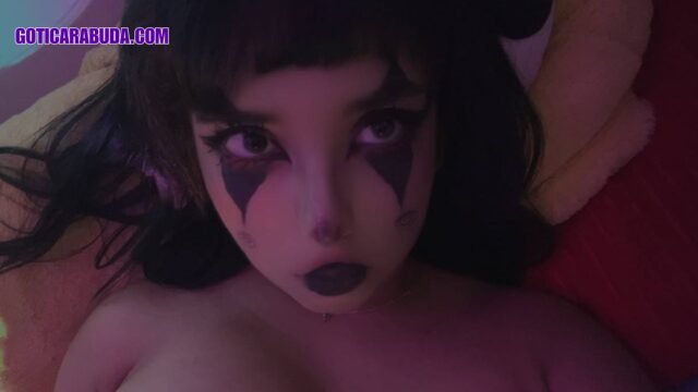 Gótica Peituda Casada Arrombada na Net – Gótica Rabuda